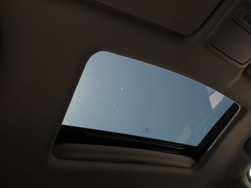 Certified 2022 Honda Pilot Special Edition image 5