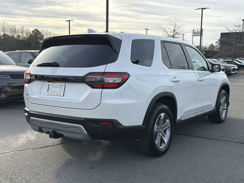 Used 2025 Honda Pilot EX-L image 5