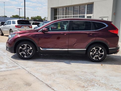 Used 2018 Honda CR-V Touring image 4
