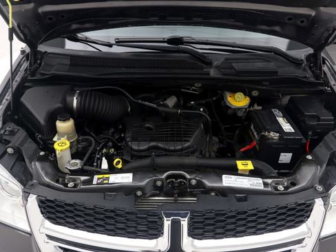 Used 2020 Dodge Grand Caravan SXT FWD image 31