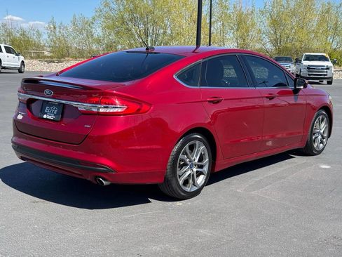 Used 2017 Ford Fusion SE w/ Equipment Group 201A FWD image 8