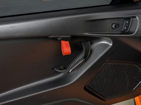 Used 2022 Lamborghini Huracan STO image 20