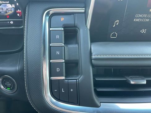 Used 2023 GMC Yukon SLT image 27