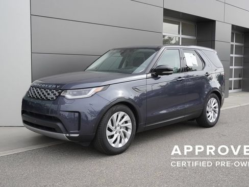Used 2025 Land Rover Discovery S AWD/4WD image 3