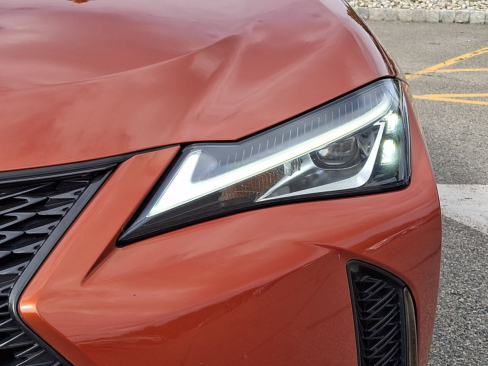 Used 2019 Lexus UX 250h F Sport AWD/4WD image 9