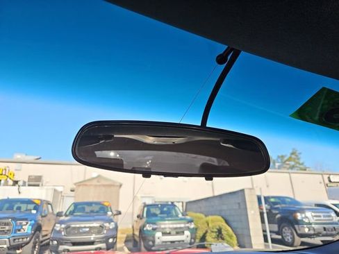 Used 2002 Ford Thunderbird Base image 25