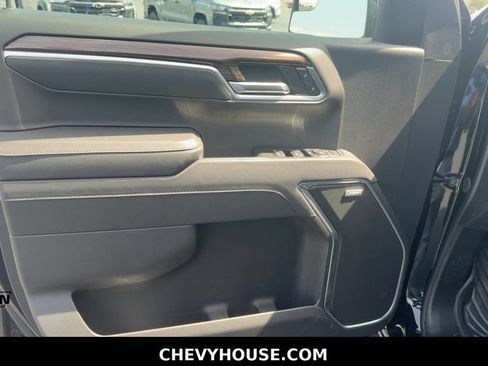 New 2026 Chevrolet Silverado 1500 RST AWD/4WD image 10