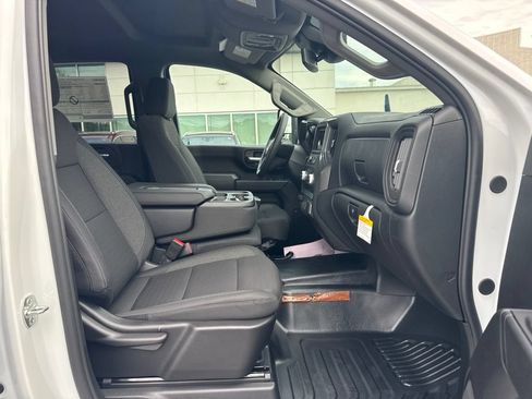 New 2026 GMC Sierra 2500 Pro w/ 1SA Pro Safety Plus Package AWD/4WD image 18