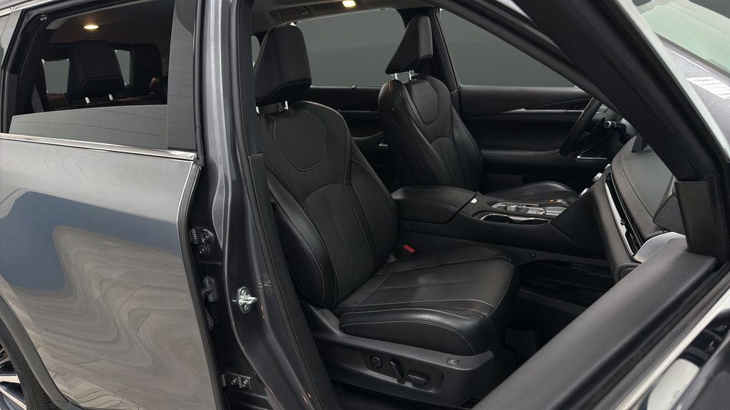 Used 2024 INFINITI QX60 Sensory w/ Vision Package AWD/4WD image 24