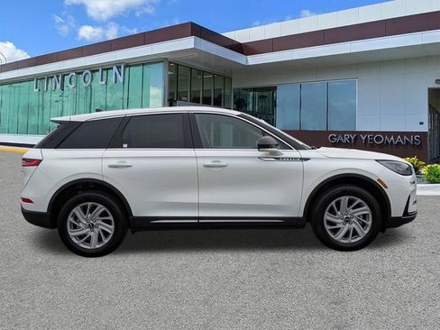 Used 2025 Lincoln Corsair FWD image 3