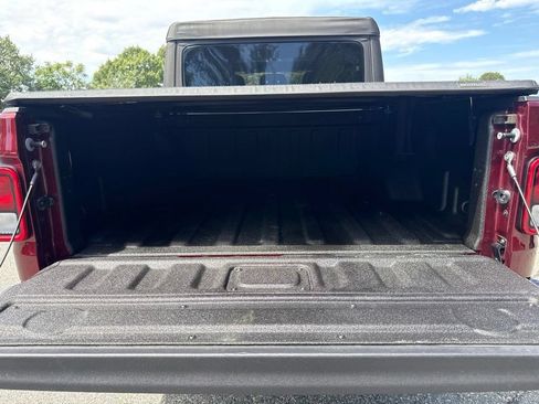 Used 2021 Jeep Gladiator Sport AWD/4WD image 16