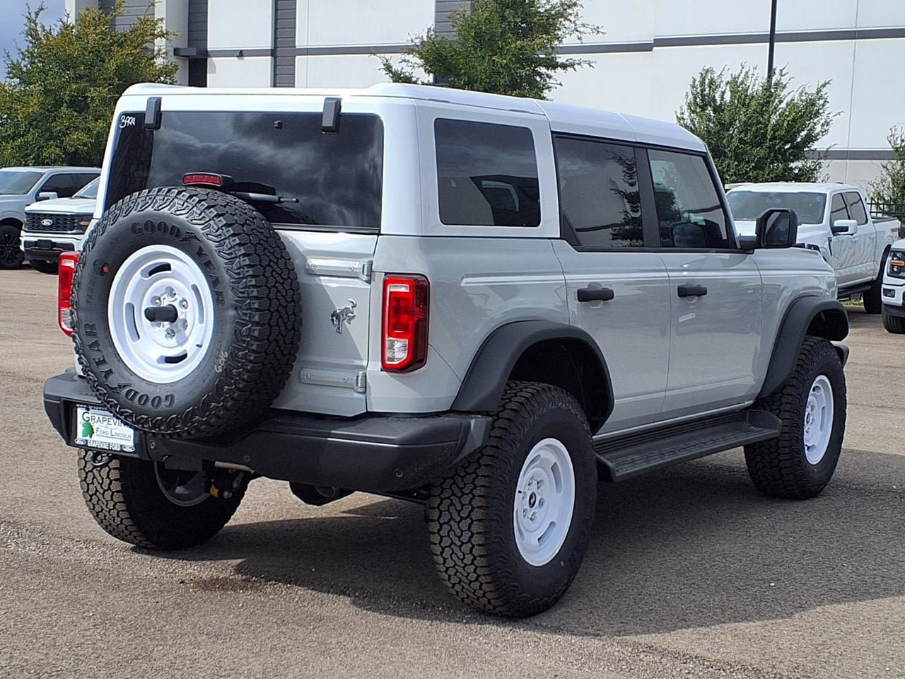 New 2026 Ford Bronco Heritage Edition AWD/4WD image 4