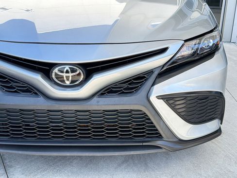 Used 2023 Toyota Camry SE w/ Convenience Package image 18