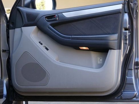 Used 2003 Toyota 4Runner SR5 image 34