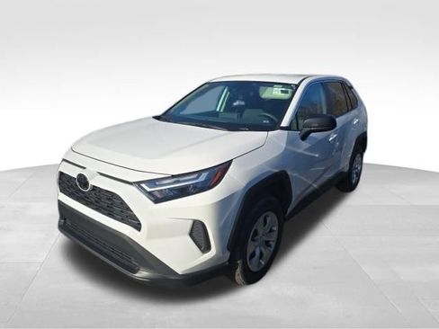 Used 2024 Toyota RAV4 LE image 8