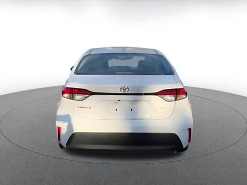 Used 2025 Toyota Corolla LE image 11