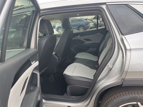 New 2026 Volkswagen Tiguan SE image 21