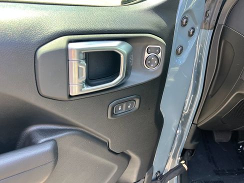 New 2026 Jeep Gladiator Rubicon AWD/4WD image 19