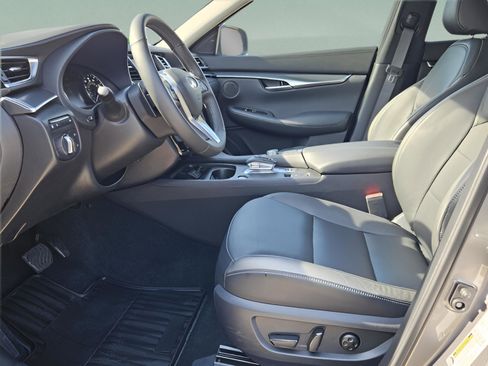 Certified 2025 INFINITI QX50 Luxe image 10