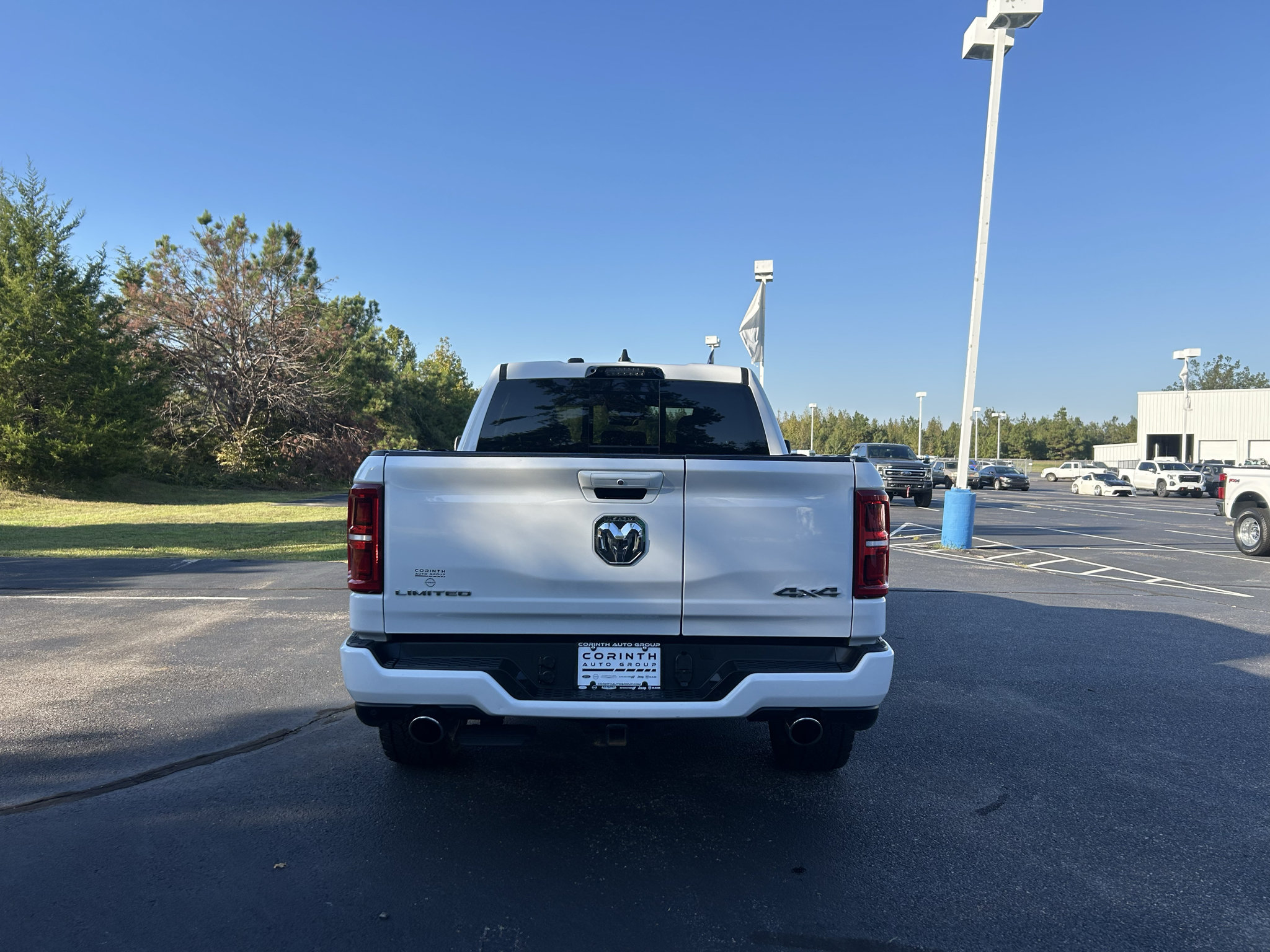 Used 2025 RAM 1500 Limited AWD/4WD image 37