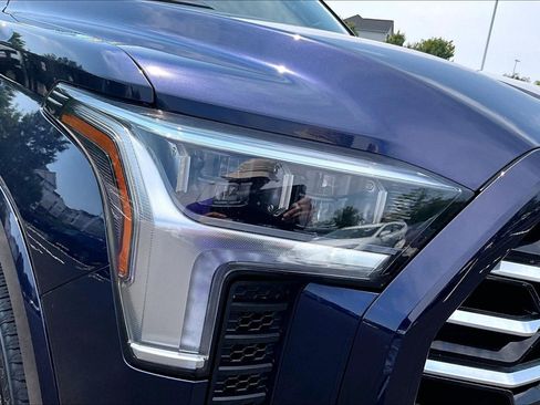 Used 2022 Toyota Tundra Capstone AWD/4WD image 27