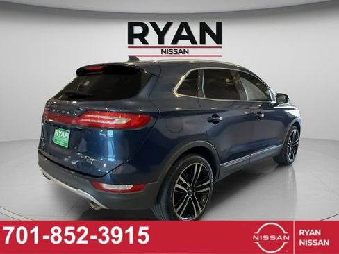 Used 2017 Lincoln MKC Reserve w/ Lincoln MKC Climate Package AWD/4WD image 3
