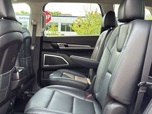 Used 2021 Kia Telluride S AWD/4WD image 25