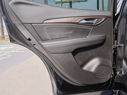 Used 2023 Buick Envision Avenir image 29