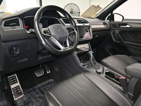 Used 2022 Volkswagen Tiguan SE R-Line AWD/4WD image 14