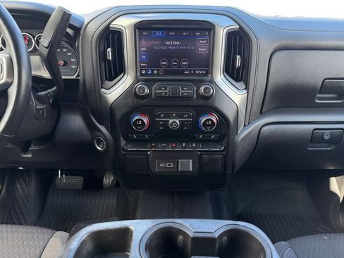 Used 2021 Chevrolet Silverado 1500 LT w/ Z71 Off-Road Package AWD/4WD image 12