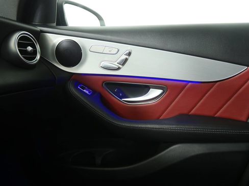 Used 2021 Mercedes-Benz GLC 300 image 23