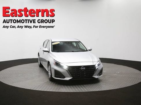 Used 2023 Nissan Altima 2.5 S FWD image 49