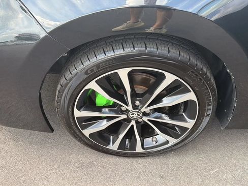Used 2018 Toyota Corolla SE FWD image 18