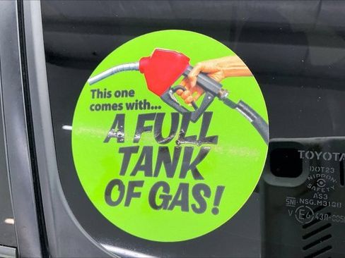 Used 2023 Toyota RAV4 XLE Premium image 35