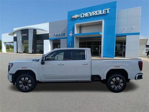 New 2025 GMC Sierra 2500 Denali w/ Denali Reserve Package image 8