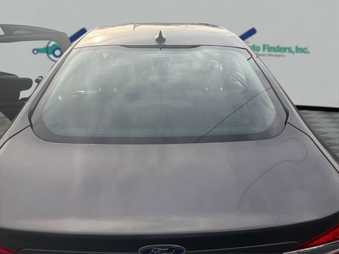 Used 2019 Ford Fusion SE image 29