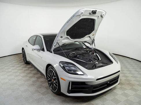 New 2026 Porsche Panamera RWD image 34