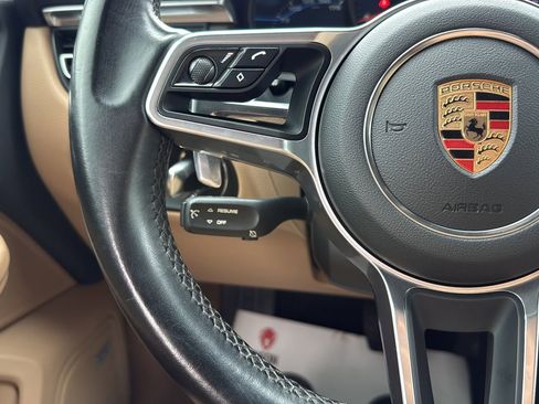 Used 2020 Porsche Macan AWD/4WD image 43