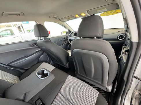 Used 2022 Hyundai Kona SE FWD image 23