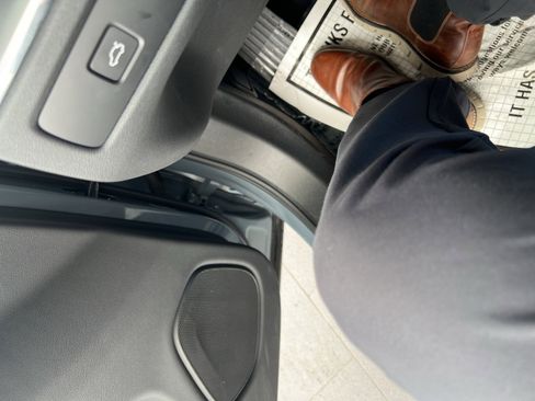 Used 2024 Volvo XC60 B5 Core image 14