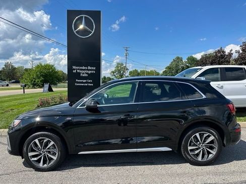 Used 2022 Audi Q5 2.0T Premium Plus w/ Premium Plus Package AWD/4WD image 2