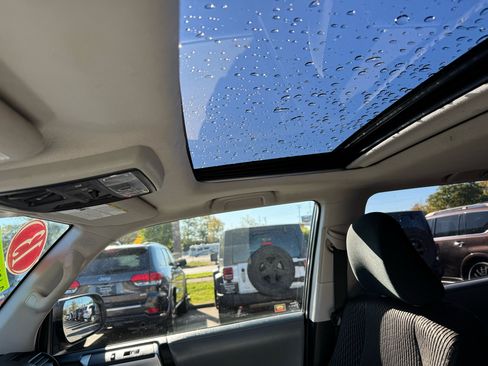 Used 2013 Toyota 4Runner SR5 image 19