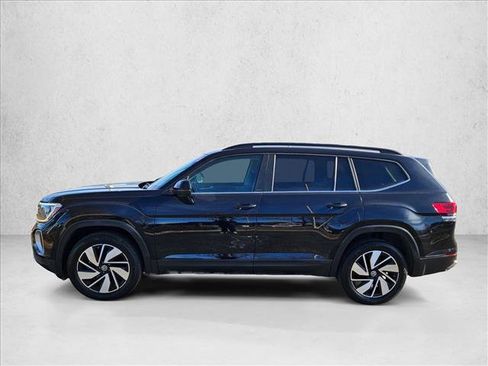 Used 2025 Volkswagen Atlas SE image 9