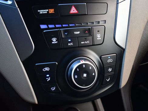 Used 2015 Hyundai Santa Fe Sport image 24