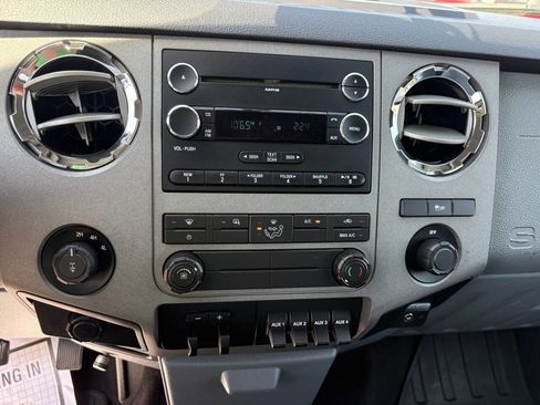 Used 2011 Ford F250 XLT w/ XLT Premium Pkg image 28