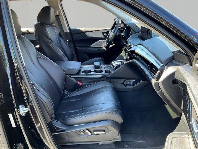 Used 2024 Acura MDX w/ Technology Package FWD image 32
