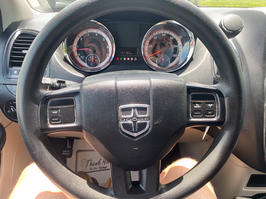 Used 2019 Dodge Grand Caravan SE FWD image 15