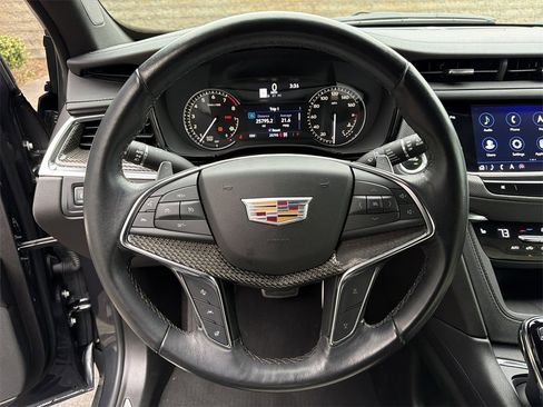 Used 2023 Cadillac XT5 Sportv image 25