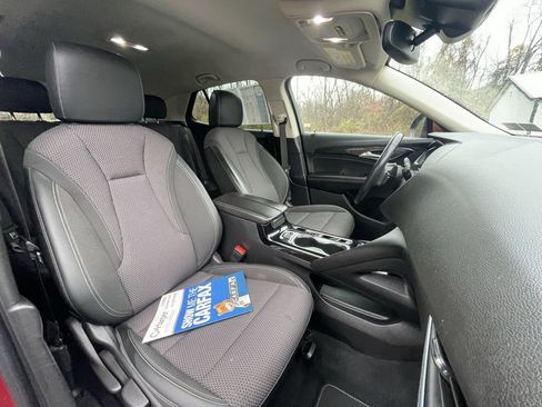 Certified 2022 Buick Envision Preferred w/ Safety Package image 11