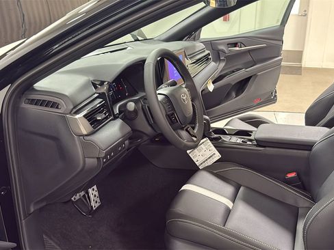 New 2026 Toyota Camry SE image 12